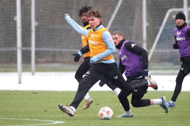 DEU, DFL, 2. FBL Hertha BSC, Training, 02.01.2026, Sportforum, Berlin, DEU, DFL, 2. FBL Hertha BSC, Training, im Bild Kennet Eichhorn (Hertha BSC Berlin 23), Michael Cuisance (Hertha BSC Berlin 10) DFL - regulations prohibit any use of Photographs as image sequences and or quasi-video