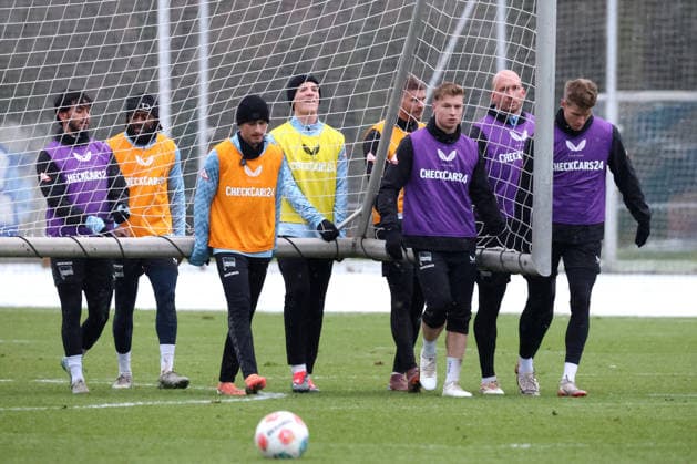 DEU, DFL, 2. FBL Hertha BSC, Training, 02.01.2026, Sportforum, Berlin, DEU, DFL, 2. FBL Hertha BSC, Training, im Bild Hertha-Spielerkreis, Tortraeger DFL - regulations prohibit any use of Photographs as image sequences and or quasi-video