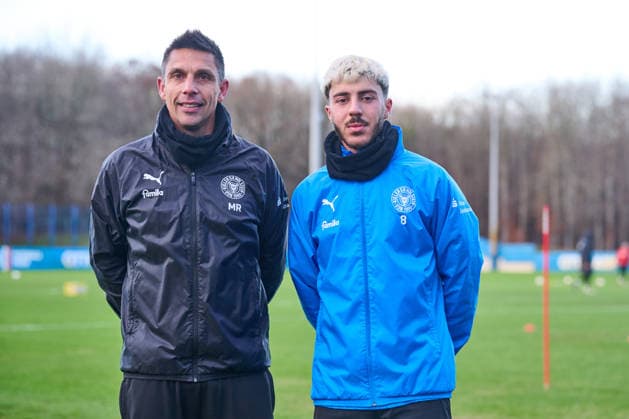 02.01.2026, Fußball, Herren, 2.BL, Saison 2025 2026, Training Holstein Kiel Neuzugang Umut Tohumcu (re.) mit Trainer Marcel Rapp Kiel, Projensdorf Projensdorf, Trainigsplatz Schleswig-Holstein Deutschland