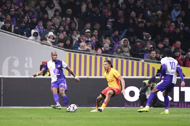Toulouse FC v RC Lens - Ligue 1 McDonald s 2025 2026 19 Djibril SIDIBE (tfc) - 25 Ismaelo GANIOU (rcl) during the Ligue 1 McDonald s match between Toulouse and Lens at Stadium de Toulouse on January 2, 2026 in Toulouse, France. Toulouse France  Copyright: xFEPx 776348241