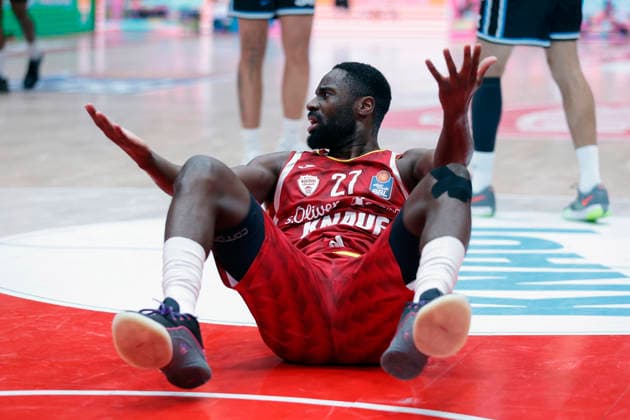 Im Bild: Verwunderung bei Eddy Edigin (Wuerzburg Baskets, 27) 02.01.2026, Fitness First Wuerzburg Baskets vs. Veolia Towers Hamburg, easyCredit BBL, 14. Spieltag, Deutschland, 97072, tectake-Arena Wuerzburg, Copyright: HMBxMedia xJulienxBecker