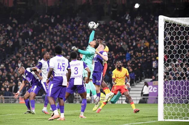 Toulouse FC v RC Lens - Ligue 1 McDonald s 2025 2026 19 Djibril SIDIBE (tfc) - 01 Guillaume RESTES (tfc) - 11 Odsonne EDOUARD (rcl) - 35 Seny KOUMBASSA (tfc) during the Ligue 1 McDonald s match between Toulouse and Lens at Stadium de Toulouse on January 2, 2026 in Toulouse, France. Toulouse France  Copyright: xFEPx 776348241