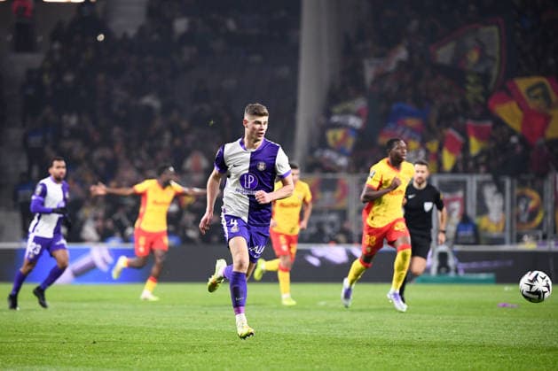 Toulouse FC v RC Lens - Ligue 1 McDonald s 2025 2026 04 Charlie CRESSWELL (tfc) during the Ligue 1 McDonald s match between Toulouse and Lens at Stadium de Toulouse on January 2, 2026 in Toulouse, France. Toulouse France  Copyright: xFEPx 776348241