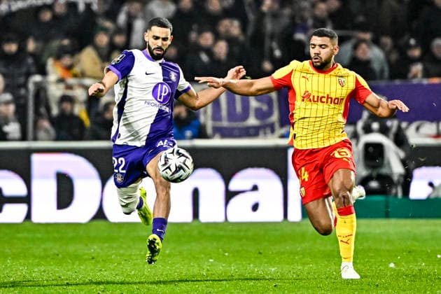 FOOTBALL : Toulouse vs Lens - 17eme Journee de Ligue1 McDonald S - Toulouse - 02 01 2026 Matthieu Udol (rcl) vs Rafik Messali (tfc) Toulouse  Copyright: xThierryxBretonx