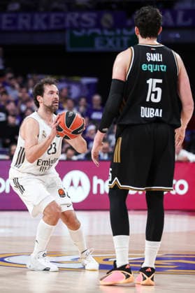 January 2, 2026, Madrid, Madrid, Spain: Sergio Llull of Real Madrid and Sertac Sanli of Dubai Basketball in action during the Turkish Airlines EuroLeague Regular Season Round 19 match between Real Madrid and Dubai Basketball at Movistar Arena on January 02 2026, in Madrid, Spain. Madrid Spain - ZUMAa181 20260102_zaa_a181_164 Copyright: xIrinaxR.xHipolitox