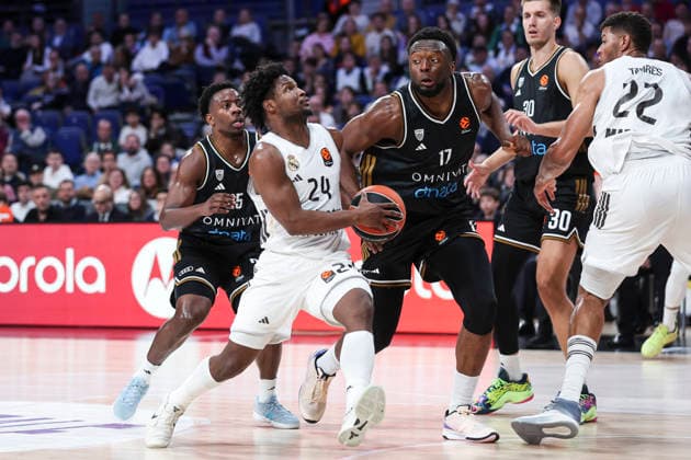 January 2, 2026, Madrid, Madrid, Spain: Andres Feliz of Real Madrid and Mfiondu Kabengele of Dubai Basketball in action during the Turkish Airlines EuroLeague Regular Season Round 19 match between Real Madrid and Dubai Basketball at Movistar Arena on January 02 2026, in Madrid, Spain. Madrid Spain - ZUMAa181 20260102_zaa_a181_218 Copyright: xIrinaxR.xHipolitox