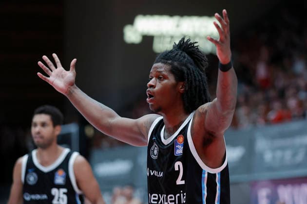 Im Bild: Verwunderung bei Leonard Thorpe Jr. (Veolia Towers Hamburg, 2) 02.01.2026, Fitness First Wuerzburg Baskets vs. Veolia Towers Hamburg, easyCredit BBL, 14. Spieltag, Deutschland, 97072, tectake-Arena Wuerzburg, Copyright: HMBxMedia xJulienxBecker