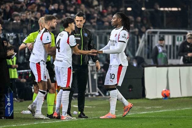Rafael Leao of AC Milan during Cagliari Calcio vs AC Milan, Italian soccer Serie A match in Cagliari, Italy, January 02 2026  Copyright: xLuigixCanu IPAxSportx xipa-agency.netx xx IPA_69630673 IPA_Agency_IPA69630673