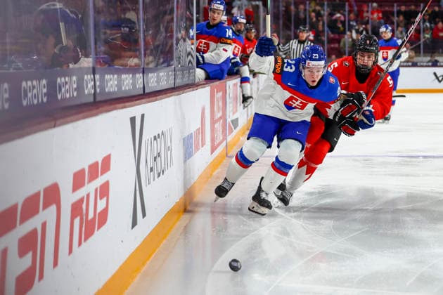 January 2, 2026, Minneapolis, Minnesota, United States: Slovakia forward JAKUB DUBRAVIK (23) chases the puck into the corner. Canada and Slovakia faced off in the quarterfinal round of the IIHF World Junior Championship on January 2nd. Canada was victorious 7-1. Minneapolis United States - ZUMAt166 20260102_zsp_t166_059 Copyright: xMichaelxTurnerx