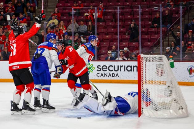 January 2, 2026, Minneapolis, Minnesota, United States: Canada forward TIJ IGINLA (11) reacts after a goal by Canada forward BRADY MARTIN (28). Canada and Slovakia faced off in the quarterfinal round of the IIHF World Junior Championship on January 2nd. Canada was victorious 7-1. Minneapolis United States - ZUMAt166 20260102_zsp_t166_062 Copyright: xMichaelxTurnerx