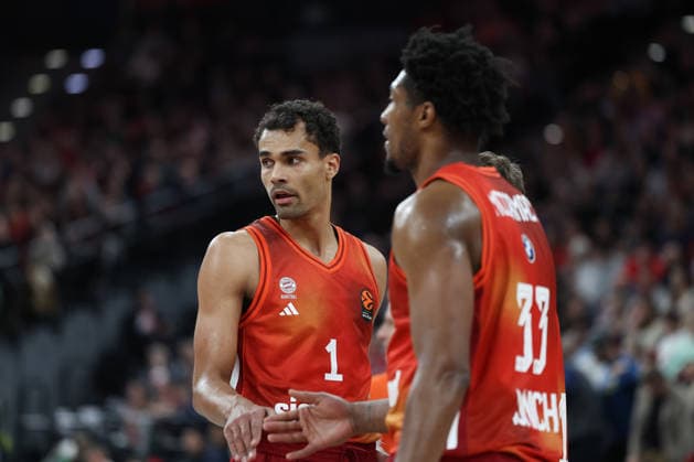Oscar da Silva (FC Bayern Basketball, 01) mit David McCormack (FC Bayern Basketball, 33), GER, FC Bayern Basketball vs. Maccabi Rapyd Tel Aviv, Basketball, Euroleague, 19. Spieltag, Saison 2025 2026, 02.01.2026, GER, FC Bayern Basketball vs. Maccabi Rapyd Tel Aviv, Basketball, Euroleague, 19. Spieltag, Saison 2025 2026, 02.01.2026 Muenchen Copyright: xEibner-Pressefoto JennixMaulx EP_JML