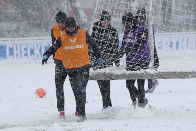DEU, DFL, 2. FBL Hertha BSC, Training, Schnee, 03.01.2026, Sportforum, Berlin, DEU, DFL, 2. FBL Hertha BSC, Training, Schnee, im Bild Tortraeger DFL - regulations prohibit any use of Photographs as image sequences and or quasi-video