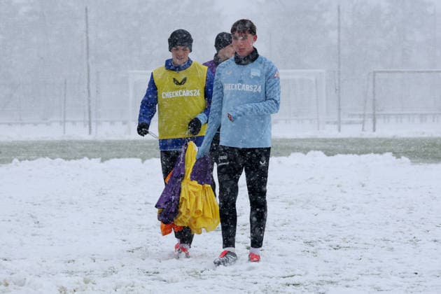 DEU, DFL, 2. FBL Hertha BSC, Training, Schnee, 03.01.2026, Sportforum, Berlin, DEU, DFL, 2. FBL Hertha BSC, Training, Schnee, im Bild Kennet Eichhorn (Hertha BSC Berlin 23) DFL - regulations prohibit any use of Photographs as image sequences and or quasi-video