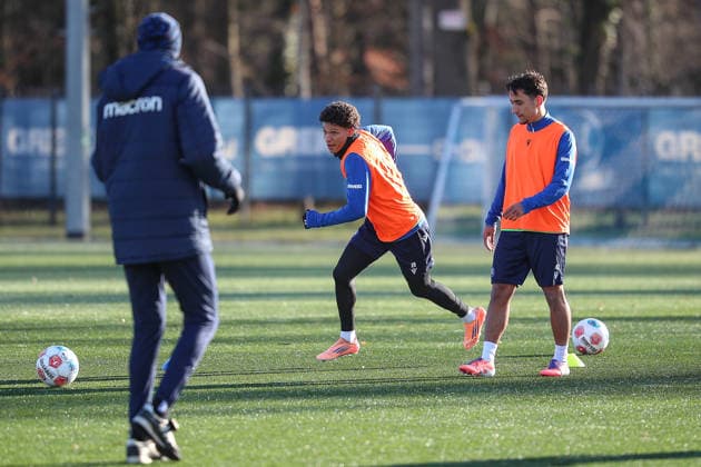 Endlich wieder zurueck auf dem Platz Louey Ben Farhat (Karlsruher SC, 19), Karlsruher SC Fussball, 2. Bundesliga, Trainingsauftakt Rueckrunde, 2025 2026, 03.01.2026, DFL REGULATIONS PROHIBIT ANY USE OF PHOTOGRAPHS AS IMAGE SEQUENCES AND OR QUASI-VIDEO, Karlsruher SC Fussball, 2. Bundesliga, Trainingsauftakt Rueckrunde, 2025 2026, 03.01.2026 Karlsruhe