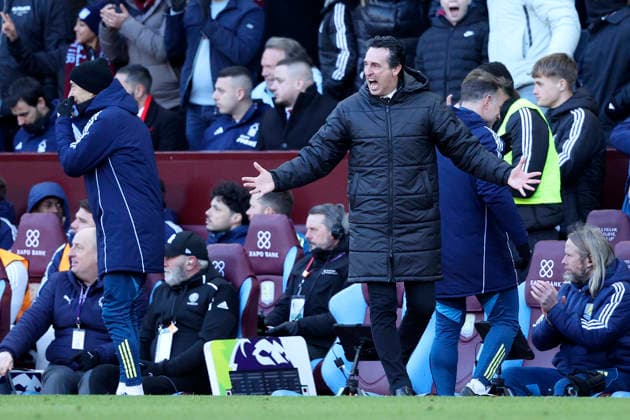 Aston Villa v Nottingham Forest - Premier League Unai Emery, Manager of Aston Villa on the side line during the Premier League match between Aston Villa and Nottingham Forest at Villa Park on January 3, 2026 in Birmingham, England. WARNING! This Photograph May Only Be Used For Newspaper And Or Magazine Editorial Purposes. May Not Be Used For Publications Involving 1 player, 1 Club Or 1 Competition Without Written Authorisation From Football DataCo Ltd. For Any Queries, Please Contact Football DataCo Ltd on +44 (0) 207 864 9121 Birmingham Villa Park England United Kingdom Copyright: xAllstarxPicturexLibraryxLtdx
