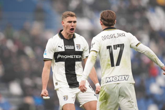 Parma s Mateo Pellegrino Casalanguida celebrates with Parma s Jacob Ondrejka after scoring the 1-1 goal for his team during the Serie A soccer match between Sassuolo and Parma at the Mapei Stadium Cittˆ del Tricolore in Reggio Emilia, north Italy - Saturday, January 3, 2026 - - Soccer -  Copyright: xMassimoxPaolone LaPressex