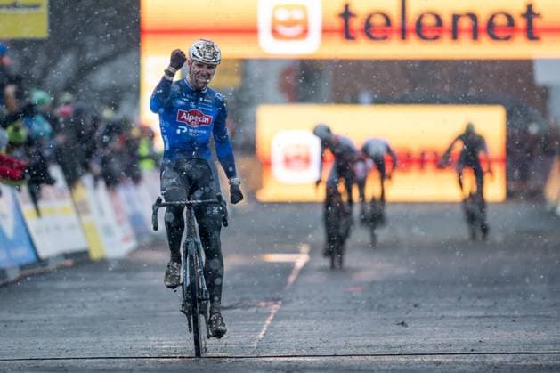 Belgian Niels Vandeputte celebrates as he crosses the finish line to win the men elite race at the cyclocross cycling event in Gullegem on Saturday 03 January 2026, stage 7 8 in the Superprestige cyclocross cycling competition DAVIDxPINTENS  x153298524x