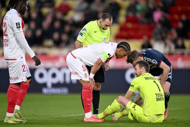 AS Monaco v Olympique Lyonnais - Ligue 1 McDonald s 2025 2026 Jerome BRISARD (ARBITRE) - 05 Thilo KEHRER (asm) - 01 Lukas HRADECKY (asm) during the Ligue 1 McDonald s match between Monaco and Lyon at Stade Louis II on January 3, 2026 in Monaco, Monaco. Monaco Monaco  Copyright: xFEPx 776348239