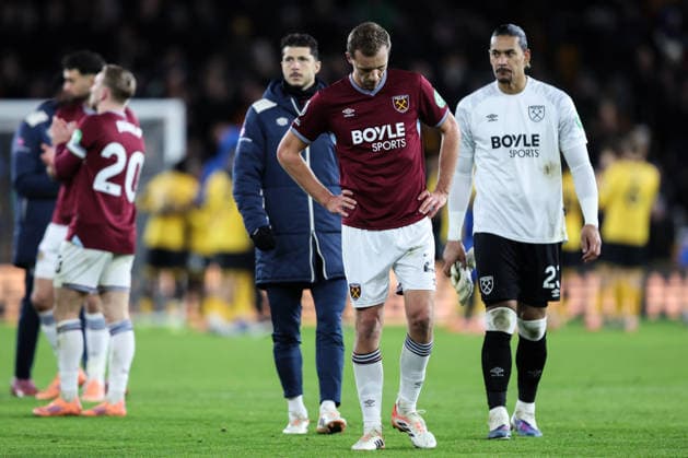Wolverhampton, England, 3rd January 2026. Tomas Soucek of West Ham United reacts to his team s loss after the Wolverhampton Wanderers vs West Ham United Premier League match at Molineux, Wolverhampton. Picture credit should read: Gareth Evans Sportimage EDITORIAL USE ONLY. No use with unauthorised audio, video, data, fixture lists, club league logos or live services. Online in-match use limited to 120 images, no video emulation. No use in betting, games or single club league player publications. SPI_055_GE_WOL_vs_WHU SPI-4427-0049