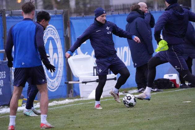 Fabian Holland (SV Darmstadt 98) - 03.01.2026 2. Bundesliga, Saison 25 26: SV Darmstadt 98 Trainingsauftakt, Stadion am Boellenfalltor, emonline, emspor,