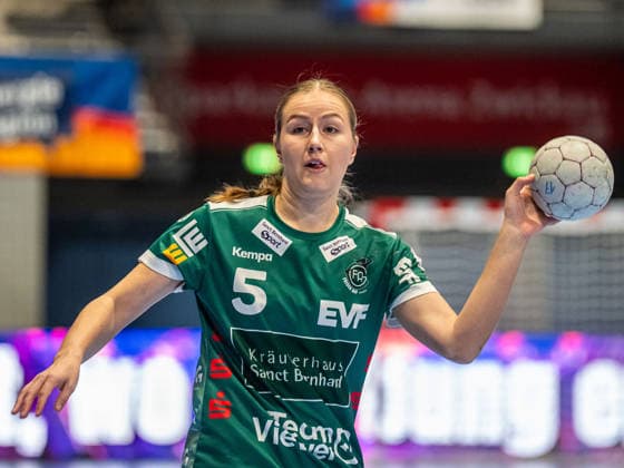 Ann Kynast (Frisch Auf Frauen, 05) am Ball, BSV Sachsen Zwickau vs. Frisch Auf Goeppingen, Handball, 1. Bundesliga, Spielzeit 2025 2026, 03.01.2026 BSV Sachsen Zwickau vs. Frisch Auf Goeppingen, Handball, 1. Bundesliga, Spielzeit 2025 2026, 03.01.2026 Zwickau Copyright: xMichaelxSchmidt Eibner-Pressefotx EP_MST