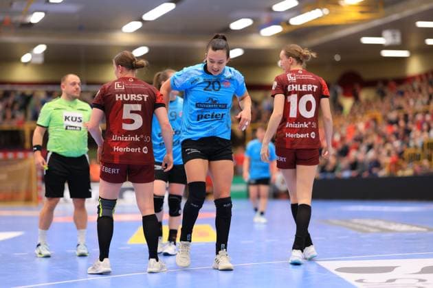 RECORD DATE NOT STATED Szene mit Jana Scheib (20; Thüringer HC), Nina Engel (6; HSG Bensheim Auerbach), Matilda Ehlert (10; HSG Bensheim Auerbach) und Isabell Hurst (5; HSG Bensheim Auerbach) Szene mit Jana Scheib (20; Thüringer HC) und Gegnerinnen