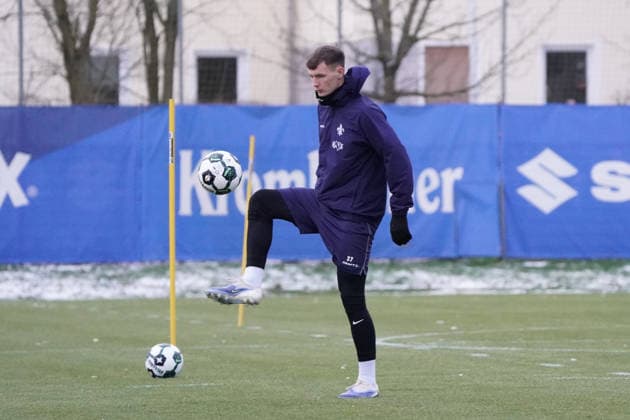 Bartosz Bialek (SV Darmstadt 98) - 03.01.2026 2. Bundesliga, Saison 25 26: SV Darmstadt 98 Trainingsauftakt, Stadion am Boellenfalltor, emonline, emspor,