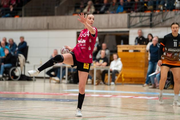 Handball I Frauen I Saison 2025-2026 I 2. Bundesliga I 12. Spieltag I VfL Waiblingen - Rostocker HC I 03.01.2026 Patryca Weronika Drewnik (34, Rostocker HC) beim Siebenmeter Waiblingen Rundsporthalle Baden-Württemberg Deutschland Copyright: xLobeca MaxxPetershansx