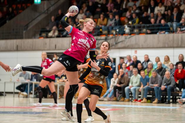 Handball I Frauen I Saison 2025-2026 I 2. Bundesliga I 12. Spieltag I VfL Waiblingen - Rostocker HC I 03.01.2026 Merja Wohlfeil (13, Rostocker HC) im Wurf Waiblingen Rundsporthalle Baden-Württemberg Deutschland Copyright: xLobeca MaxxPetershansx
