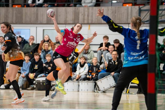 Handball I Frauen I Saison 2025-2026 I 2. Bundesliga I 12. Spieltag I VfL Waiblingen - Rostocker HC I 03.01.2026 Jette Julia Köppen (39, Rostocker HC) im Wurf Waiblingen Rundsporthalle Baden-Württemberg Deutschland Copyright: xLobeca MaxxPetershansx