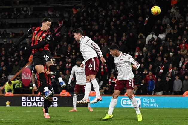 Bournemouth v Arsenal Premier League Marcus Tavernier of Bournemouth heads at goal during the Premier League match at the Vitality Stadium, Bournemouth 03 01 2026 UK Newspapers OUT Copyright: xJeremyxLandeyx FIL-22741-0034