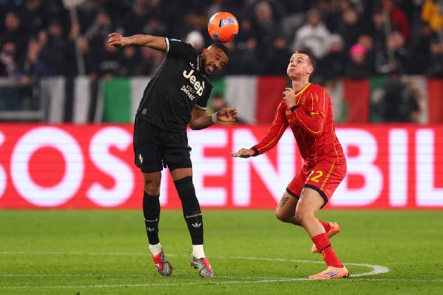 Gleison Bremer (Juventus Fc) und Francesco Camarda (Us Lecce) battle for the ball, Serie A, Juventus FC v US Lecce , Allianz Stadium, January 3, 2026, Turin, Italy.