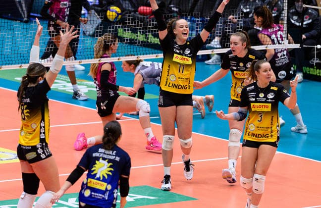 GER, VfB Suhl LOTTO Thueringen gegen Schwarz-Weiss Erfurt, Frauen, Volleyball, Bundesliga, Spielnr. 2084, 03.01.2026 GER, VfB Suhl LOTTO Thueringen gegen Schwarz-Weiss Erfurt, Frauen, Volleyball, Bundesliga, Spielnr. 2084, 03.01.2026 Eisenach Copyright: xEibner-Pressefoto MartinxHerbstx EP_MHT
