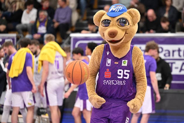 BG Göttingen - Uni Baskets Münster Maskottchen Zuffi (GOT) im Spiel der BARMER 2. Basketball Bundesliga ProA zwischen der BG Göttingen und den Uni Baskets Münster in der Sparkassen-Arena am 03.01.2026 in Göttingen, Deutschland. Göttingen Niedersachsen Deutschland