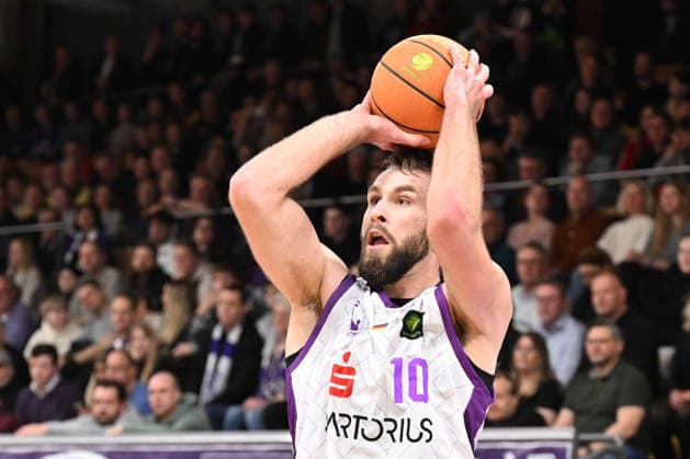 BG Göttingen - Uni Baskets Münster Hendrik Drescher ( 10, GOT) im Spiel der BARMER 2. Basketball Bundesliga ProA zwischen der BG Göttingen und den Uni Baskets Münster in der Sparkassen-Arena am 03.01.2026 in Göttingen, Deutschland. Göttingen Niedersachsen Deutschland