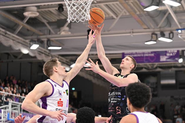 BG Göttingen - Uni Baskets Münster Neil Masnic ( 8, MS) im Spiel der BARMER 2. Basketball Bundesliga ProA zwischen der BG Göttingen und den Uni Baskets Münster in der Sparkassen-Arena am 03.01.2026 in Göttingen, Deutschland. Göttingen Niedersachsen Deutschland