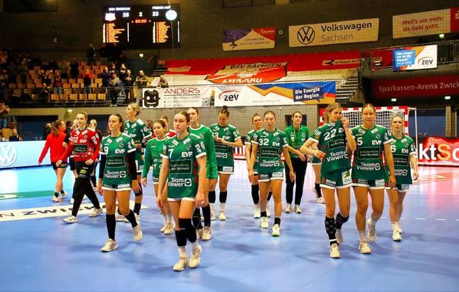 Enttäuschung nach dem Schlusspfiff bei den Göppinger Spielerinnen Handball Frauen 1.Bundesliga 2025 26 BSV Sachsen Zwickau - Frisch Auf Göppingen 25:23 am 3.1.2026 in der Sparkassen-Arena Zwickau BSV Sachsen Zwickau - Frisch Auf Göppingen