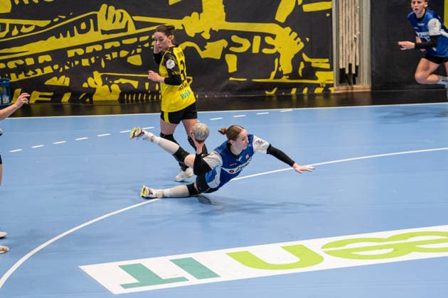 Borussia Dortmund (GER) vs. HSG Blomberg-Lippe (GER), Handball, 1. Handball Bundesliga Frauen, 11. Spieltag, 3.1.2026, Saision 2025 2026, Dortmund Nieke Kuehne (HSG Blomberg-Lippe, 09) im Torwurf Dortmund Sporthalle Wellinghofen Deutschland