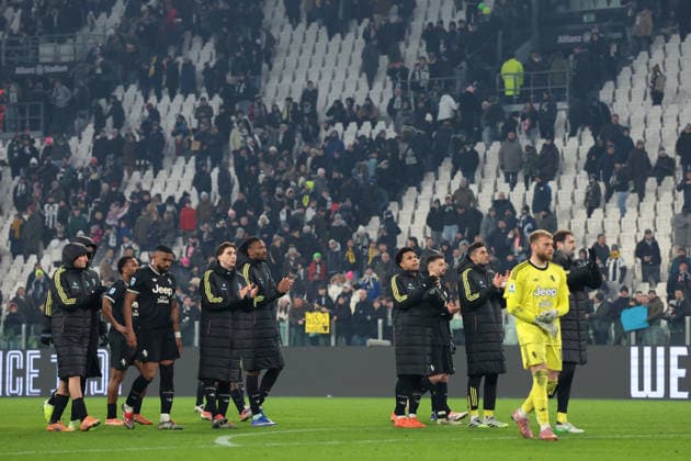 Turin, Italy, 3rd January 2026. Dejected Juventus players face the fans following the 1-1 draw in the Juventus vs Lecce Serie A match at Allianz Stadium, Turin. Picture credit should read: Jonathan Moscrop Sportimage EDITORIAL USE ONLY. No use with unauthorised audio, video, data, fixture lists, club league logos or live services. Online in-match use limited to 120 images, no video emulation. No use in betting, games or single club league player publications. SPI_044_JM_JUVE_LECCE SPI-4406-0044