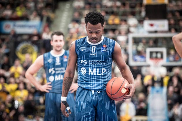 DJ Damariae Horne (MLP Academics Heidelberg, 00) - volle Konzentration vor Freiwurf, fokussiert GER, MHP Riesen Ludwigsburg - MLP Academics Heidelberg, easycredit BBL, Basketball, Bundesliga, 14. Spieltag, Spielzeit 2025 2026, 03.01.2026 GER, MHP Riesen Ludwigsburg - MLP Academics Heidelberg, easycredit BBL, Basketball, Bundesliga, 14. Spieltag, Spielzeit 2025 2026, 03.01.2026 Ludwigsburg Copyright: xSandyxDinkelackerx EP_SDR