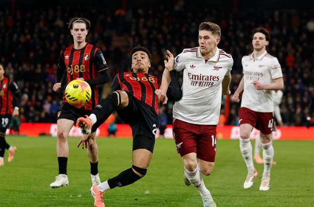 3rd January 2026, Bournemouth, Dorset, England; Premier League Football, AFC Bournemouth versus Arsenal; James Hill of Bournemouth lunges to block a pass from Viktor Gyokeres of Arsenal  HongboxChen