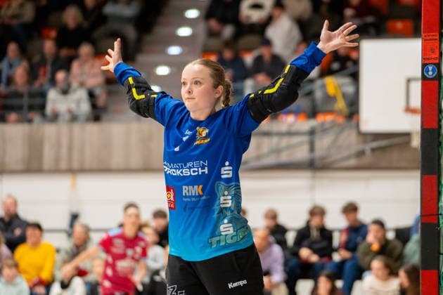 Handball I Frauen I Saison 2025-2026 I 2. Bundesliga I 12. Spieltag I VfL Waiblingen - Rostocker HC I 03.01.2026 Sarah Norregaard Thomsen (1, VfL Waiblingen Tigers) im Tor Waiblingen Rundsporthalle Baden-Württemberg Deutschland Copyright: xLobeca MaxxPetershansx
