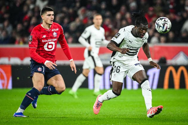 January 3, 2026, Villeneuve-D ascq, France, France: Matias FERNANDEZ-PARDO of Lille and Alidu SEIDU of Rennes during the Ligue 1 match between Lille OSC (LOSC) and Stade Rennais (Rennes) at Pierre Mauroy Stadium on January 03, 2026 in Villeneuve-d Ascq near Lille, France. Villeneuve-D ascq France - ZUMAm308 20260103_zsp_m308_002 Copyright: xMatthieuxMirvillex