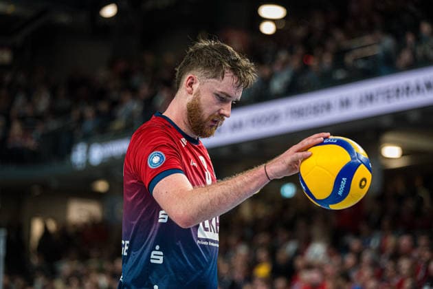 Volleyball I Herren I Saison 2025 2026 I Bundesliga I SVG Lüneburg - Barock Volleys MTV Ludwigsburg I 03.01.2026 Einzelfoto, Freisteller, Einzelbild, Cut-out, isoliertes Motiv, Sportaufnahme, Nahaufnahme, freigestellt, freigestellte Aufnahme, Aufnahme, Einzeln: Jesse William Elser (3, SVG Lüneburg) Copyright: xLobeca Bjorn-OlexKehmx