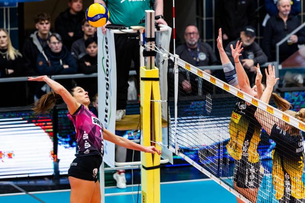 03.01.2026, GER, Volleyball, Frauen, 1.BL, Hauptrunde, Saison 25 26, VfB 91 Suhl Lotto Thueringen - Schwarz-Weiss Erfurt Kinga Szuecs (Schwarz-Weiss Erfurt) 99817 Eisenach Werner-Assmann-Halle Am Sportp Thüringen Deutschland