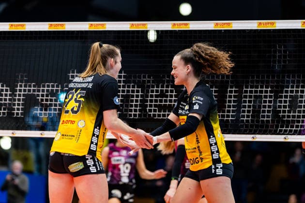 03.01.2026, GER, Volleyball, Frauen, 1.BL, Hauptrunde, Saison 25 26, VfB 91 Suhl Lotto Thueringen - Schwarz-Weiss Erfurt Monika Brancuska (VfB 91 Suhl Lotto Thueringen), Laura Berger (VfB 91 Suhl Lotto Thueringen) 99817 Eisenach Werner-Assmann-Halle Am Sportp Thüringen Deutschland