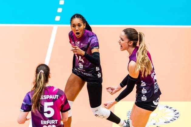 03.01.2026, GER, Volleyball, Frauen, 1.BL, Hauptrunde, Saison 25 26, VfB 91 Suhl Lotto Thueringen - Schwarz-Weiss Erfurt Alianza Darley (Schwarz-Weiss Erfurt), Alina Zellin (Schwarz-Weiss Erfurt) 99817 Eisenach Werner-Assmann-Halle Am Sportp Thüringen Deutschland