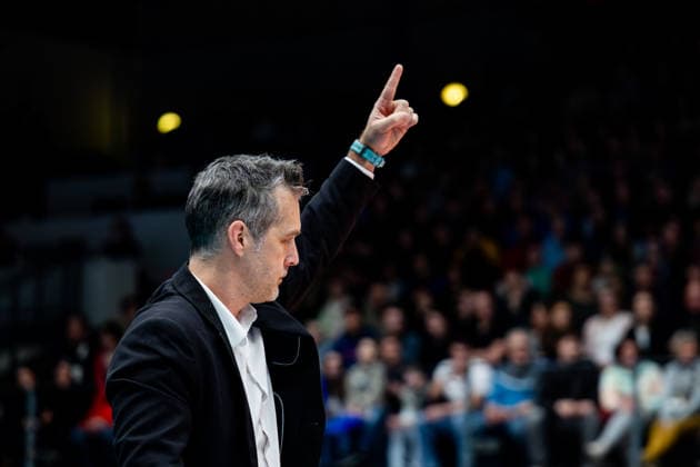 03.01.2026, GER, Volleyball, Frauen, 1.BL, Hauptrunde, Saison 25 26, VfB 91 Suhl Lotto Thueringen - Schwarz-Weiss Erfurt Laszlo Hollosy (VfB 91 Suhl Lotto Thueringen) 99817 Eisenach Werner-Assmann-Halle Am Sportp Thüringen Deutschland