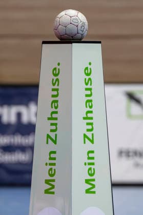 Handball Bundesliga Frauen, Saison 2025 2026 SV Union Halle-Neustadt vs.Buxtehuder SV Halle, Deutschland 03.Januar 2026: Im Bild:Handball,Spielball, Feature, Symbol, Symbolfoto, charakteristisch, Detail, Halle Saale SWH Arena Sachsen-Anhalt Deutschland