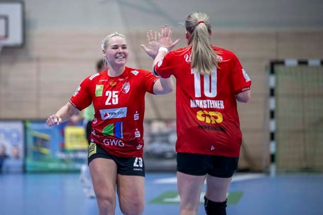 Handball Bundesliga Frauen, Saison 2025 2026 SV Union Halle-Neustadt vs.Buxtehuder SV Halle, Deutschland 03.Januar 2026: Im Bild:v.li.Lilli Röpke Roepke (Halle) und Fabienne Büch Buech (Halle) Halle Saale SWH Arena Sachsen-Anhalt Deutschland